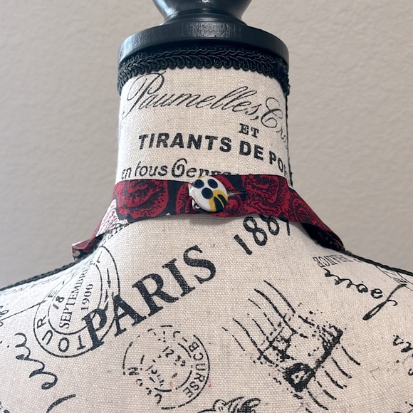 African Multi-Layered Necklace - Picture 3 of 3